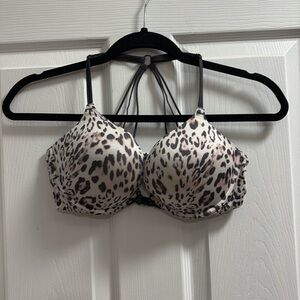 Really cute leopard print Victoria’s Secret bra front snap 34C